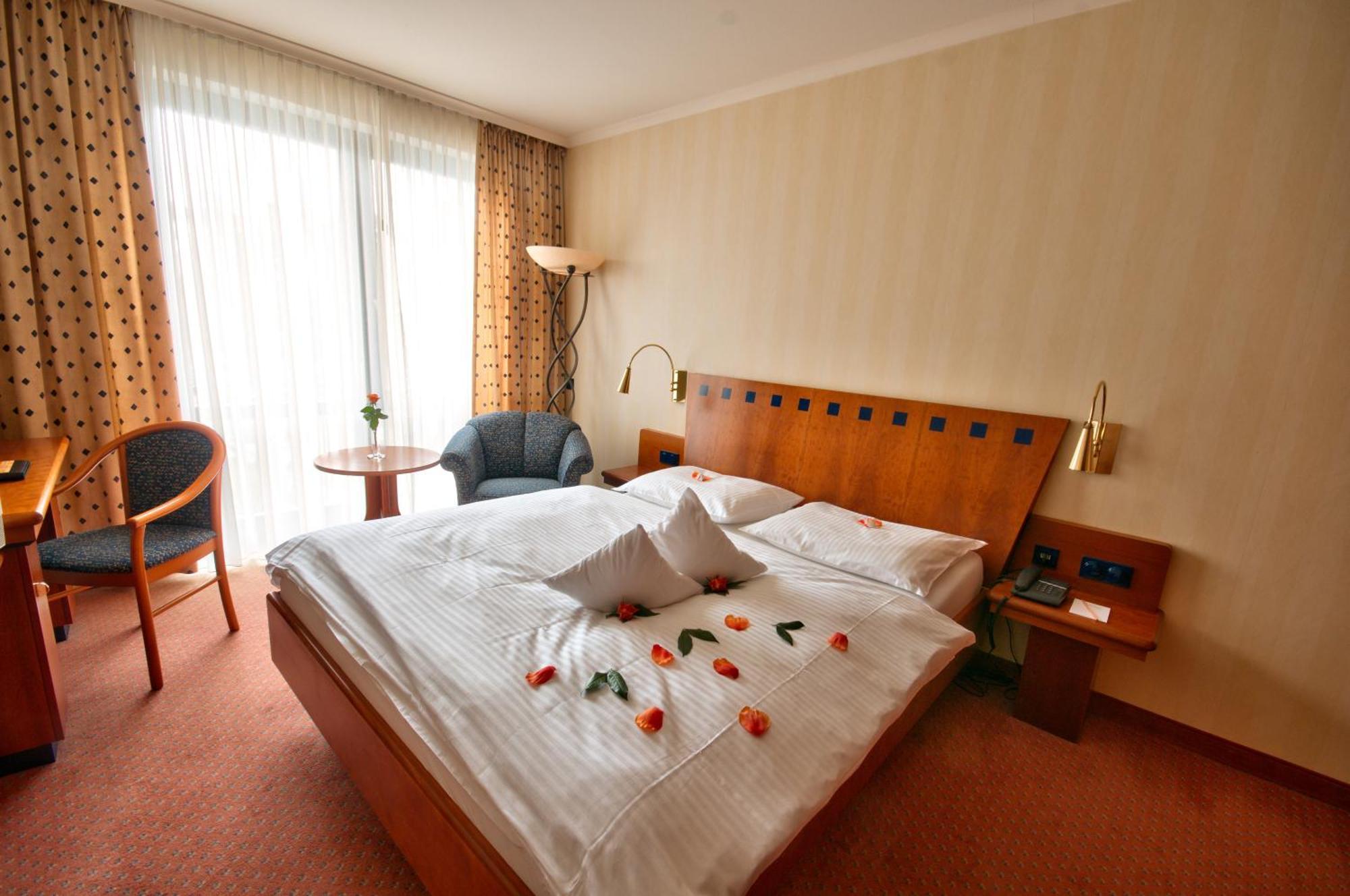 Vital Hotel Westfalen Therme Wellness Resort & Spa Bad Lippspringe Ngoại thất bức ảnh